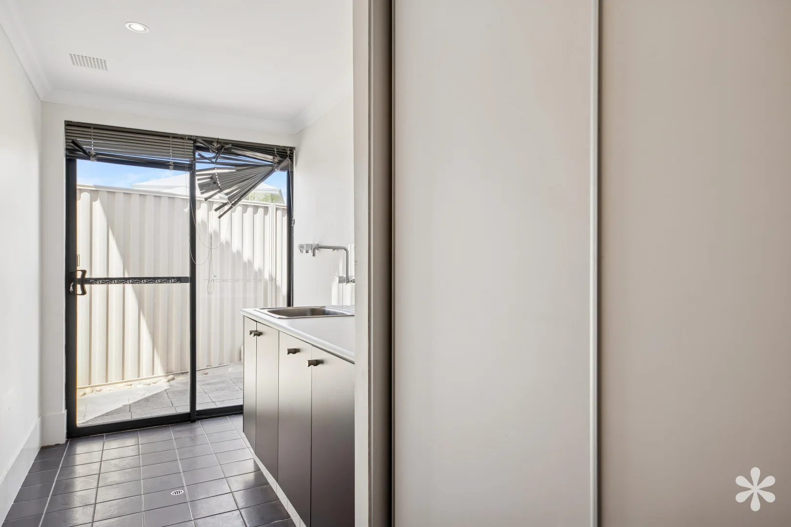 Additional image 15 of 2/48 Cloister Avenue, Manning WA 6152