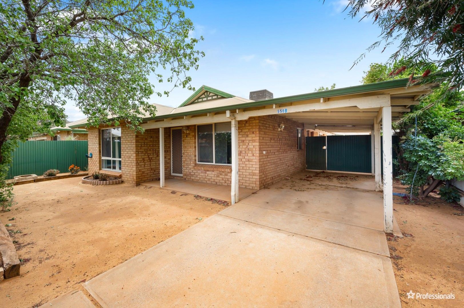 3 bedrooms House in 558B Hannan Street KALGOORLIE WA, 6430