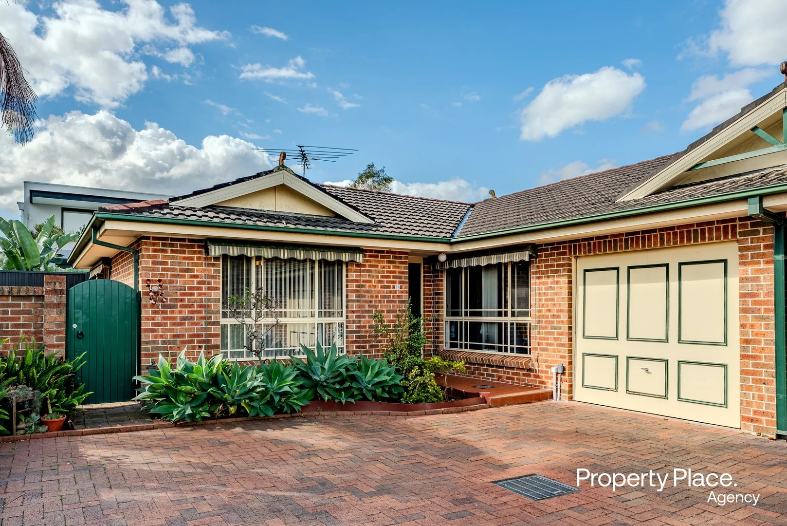14/26 Parkview Avenue, Picnic Point NSW 2213