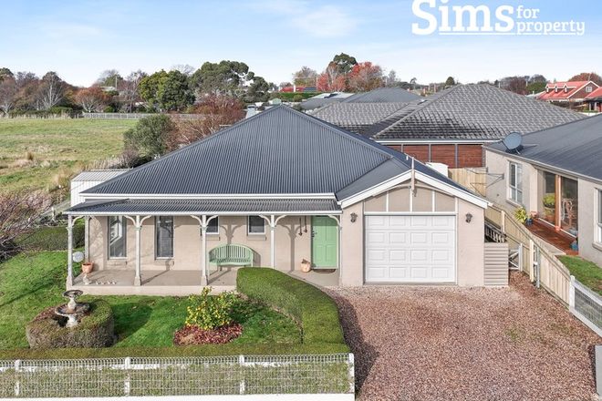 Picture of 2/51 Cambock Lane East, EVANDALE TAS 7212