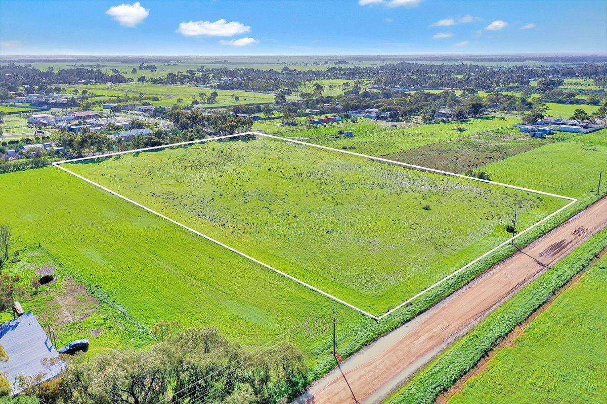 11 Trim Road, Two Well Property History & Address Research Domain