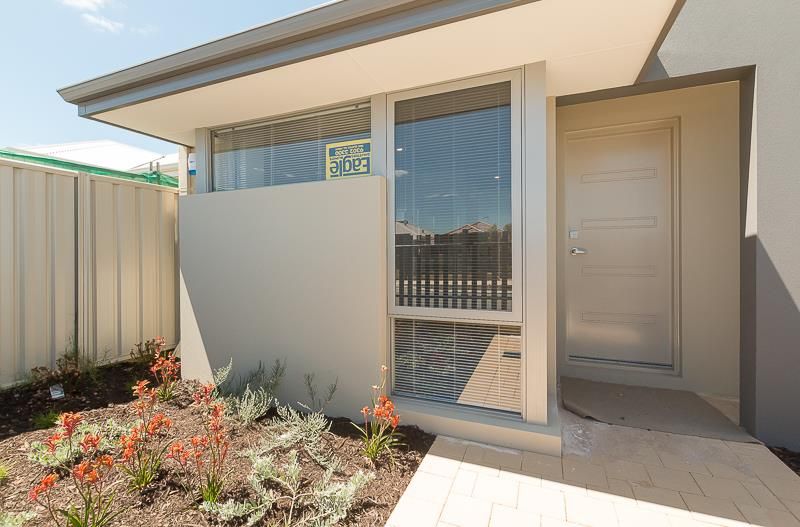 50 Adelong Avenue, Golden Bay WA 6174, Image 0