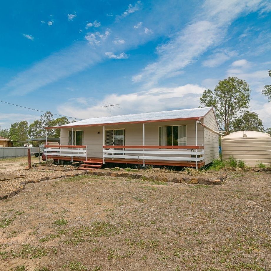 32 Advance Court, Kensington Grove QLD 4341, Image 0