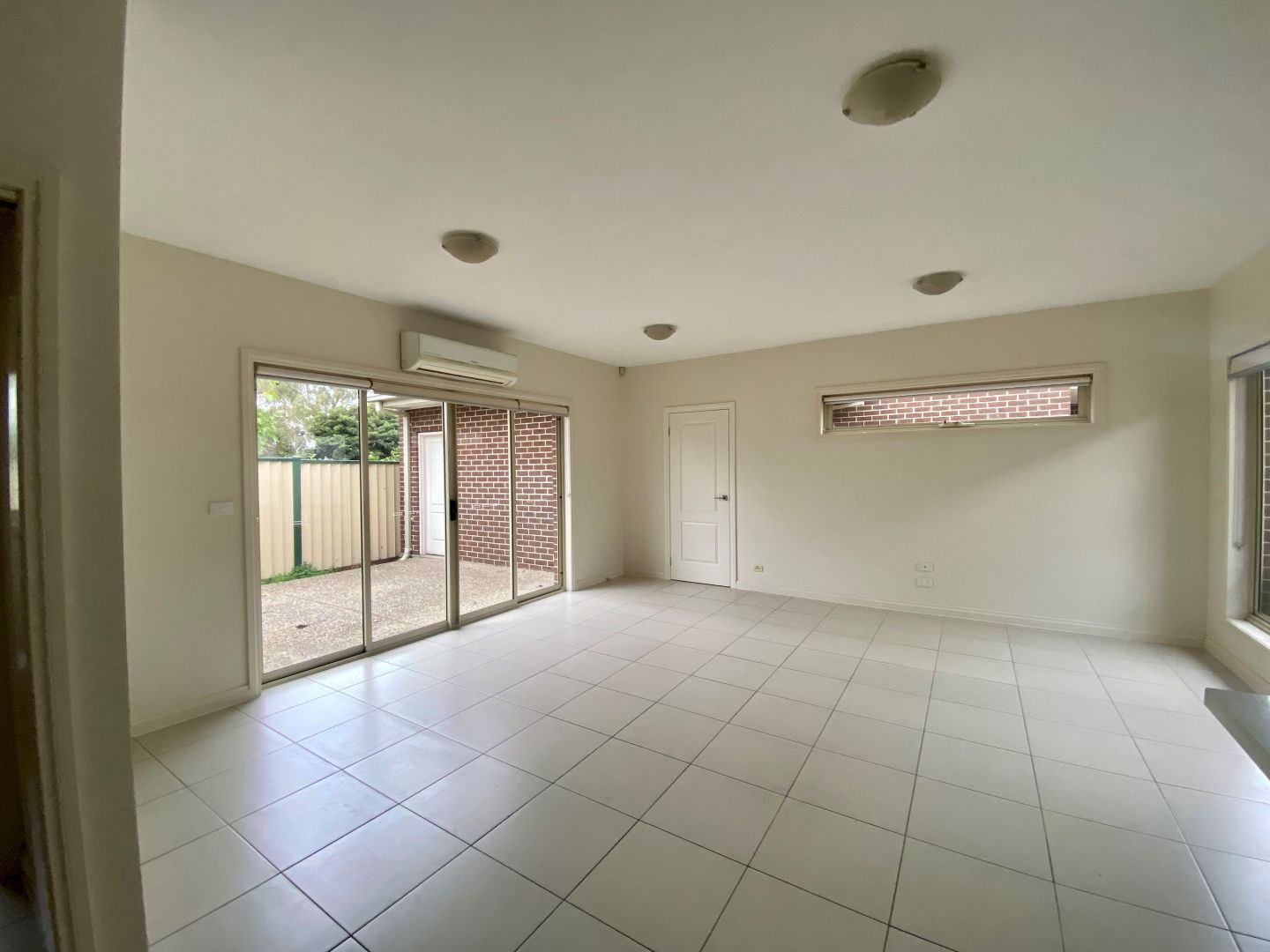 2/9 Cypress Avenue, Brooklyn VIC 3012, Image 2