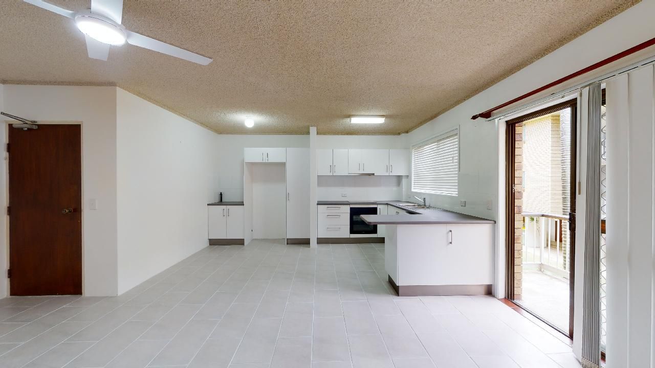 2 bedrooms Apartment / Unit / Flat in 3/12 Allara Avenue PALM BEACH QLD, 4221