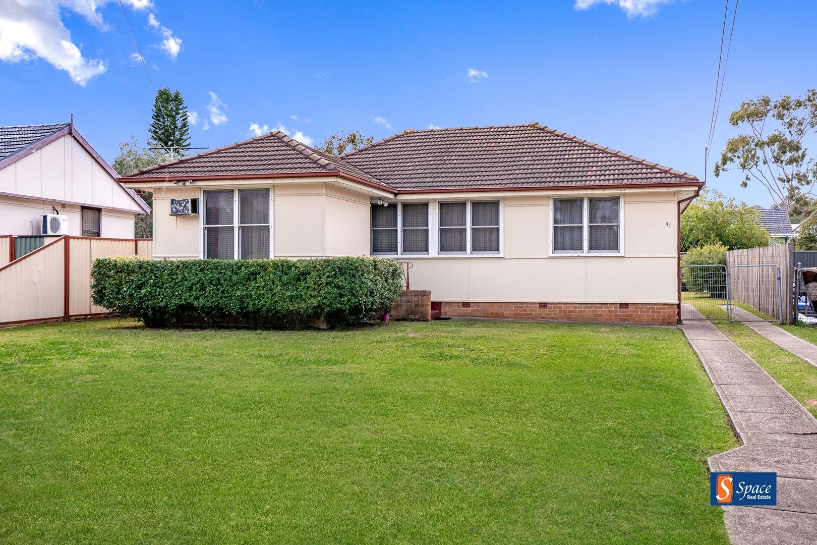 41 Pinnacle Street, Sadleir NSW 2168, Image 0