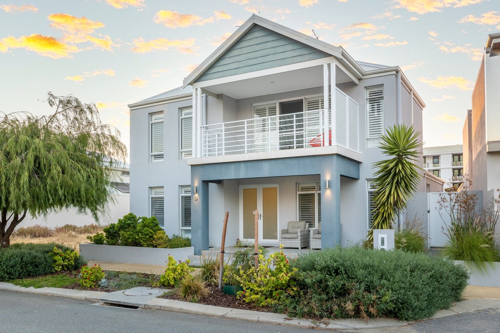 4 bedrooms House in 9 Wanstead Street NORTH COOGEE WA, 6163