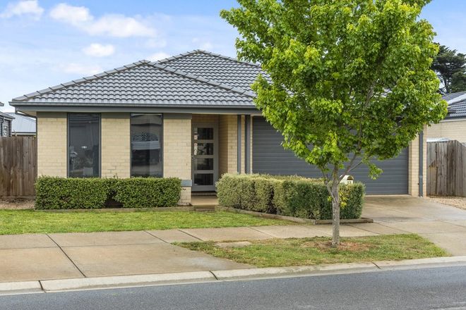Picture of 13 William Court, LANCEFIELD VIC 3435