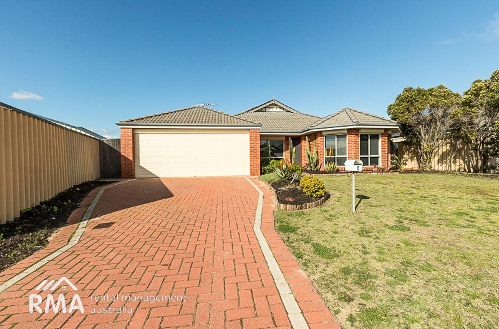 4 bedrooms House in 8 Georgina Road PORT KENNEDY WA, 6172