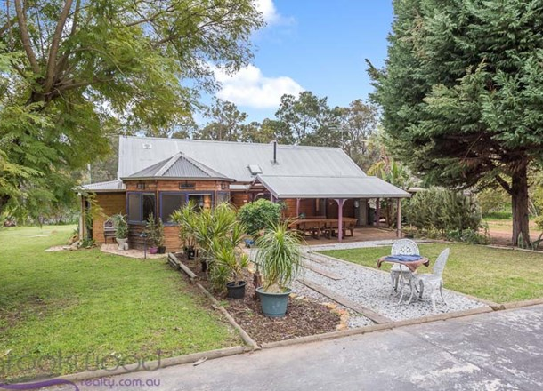 285 Helena Terrace, Sawyers Valley WA 6074