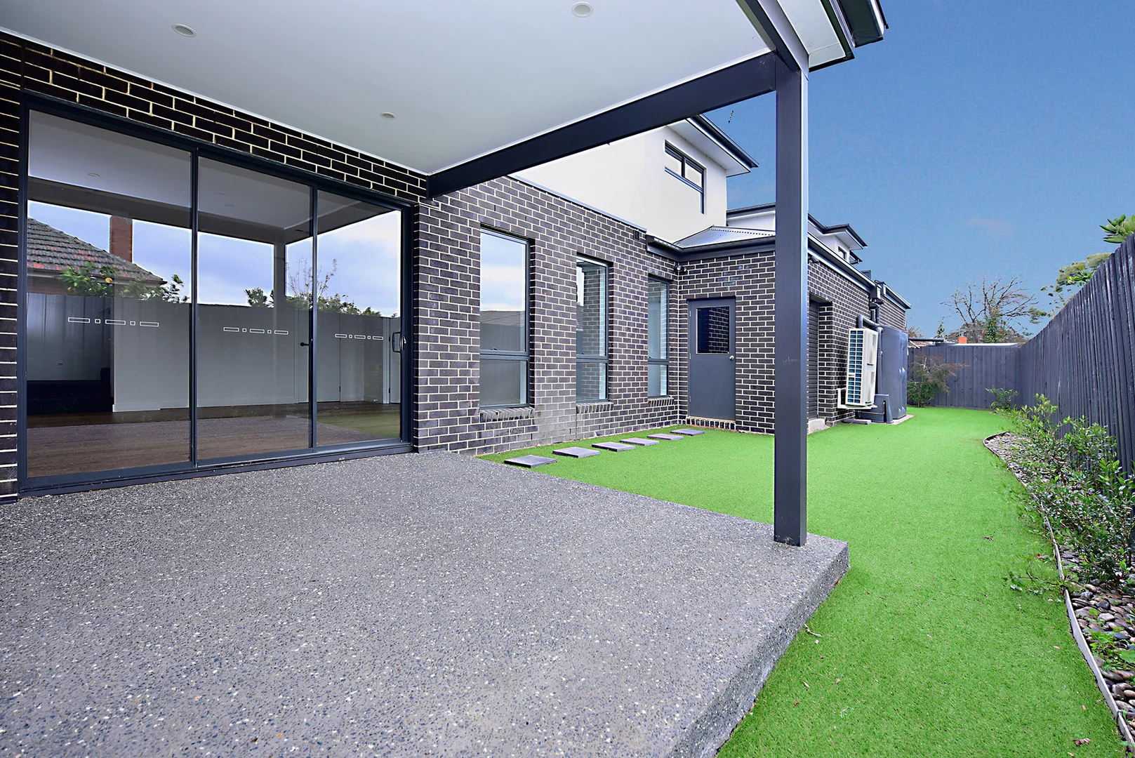 Additional image 6 of 2/207 Warrigal Road, Cheltenham VIC 3192