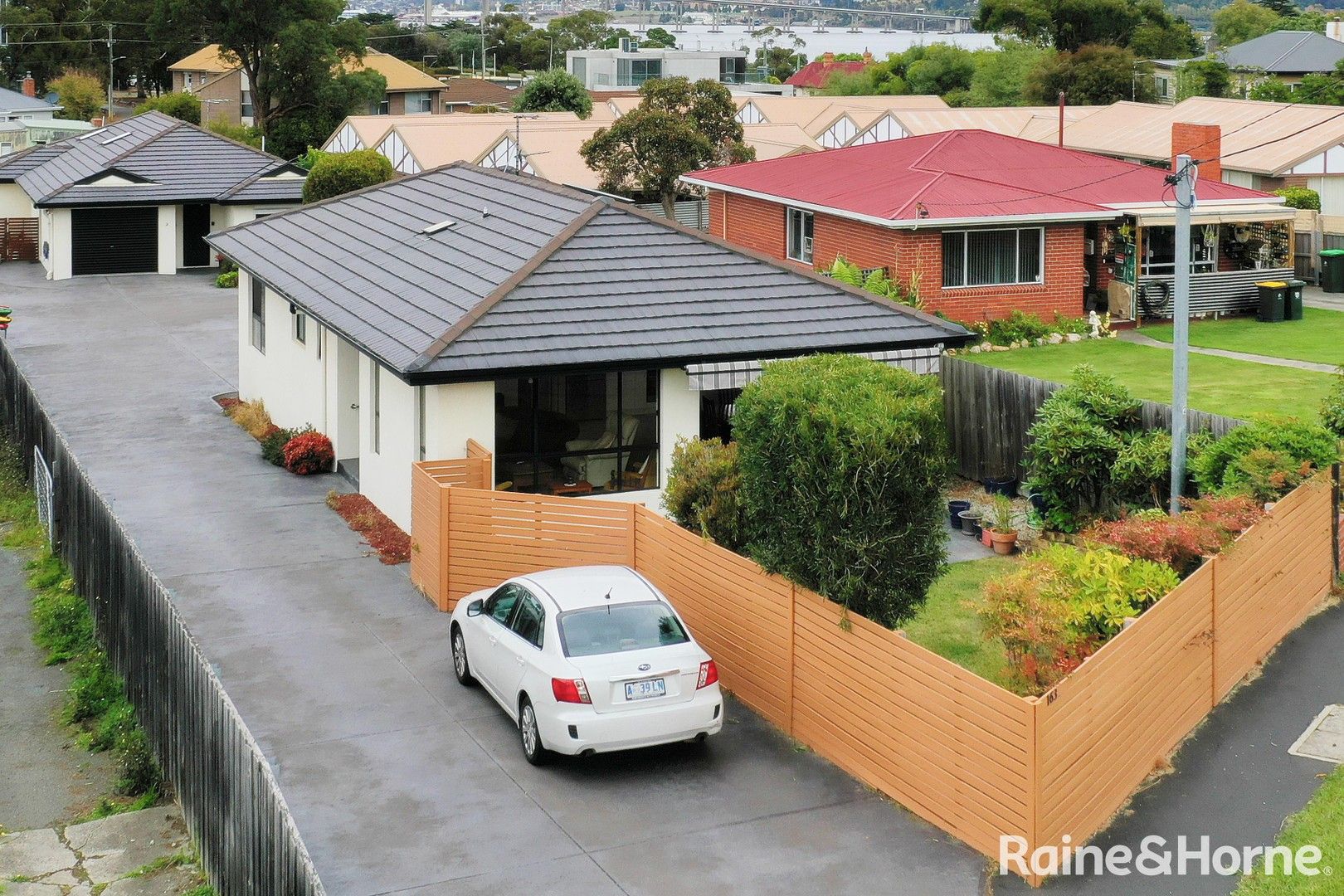 1/163 Derwent Avenue, Lindisfarne TAS 7015, Image 0