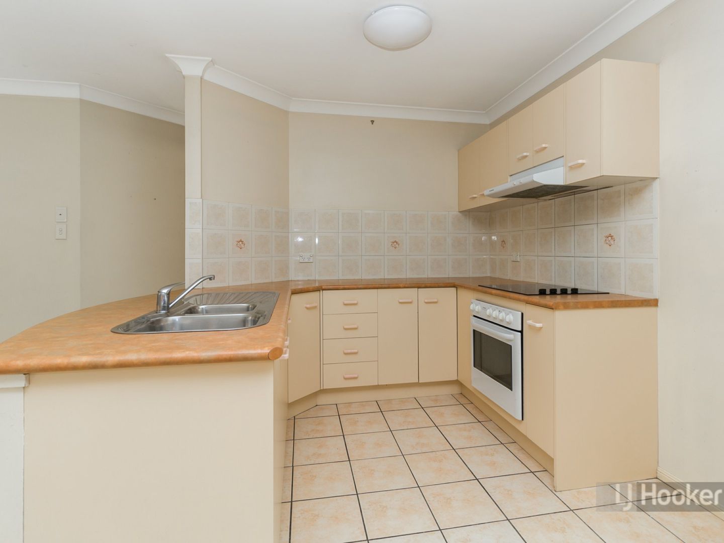 17 Kew Close, Forest Lake QLD 4078, Image 2