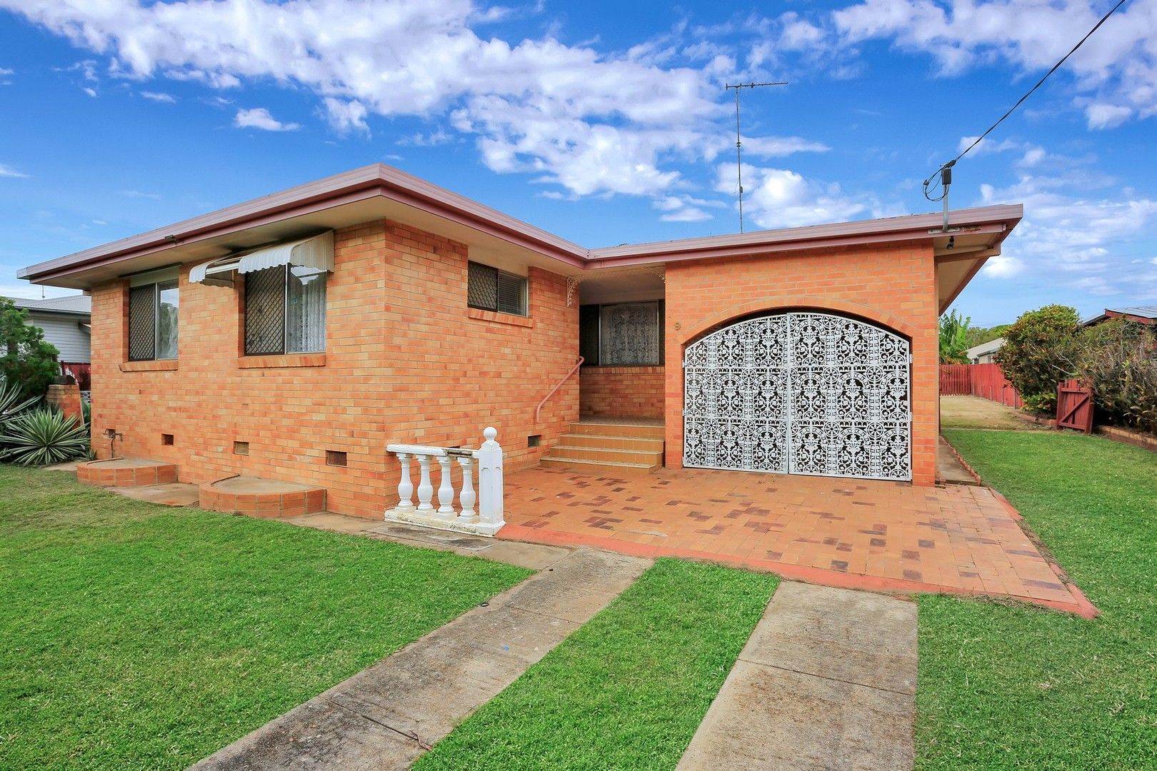 9 Moran Street, Svensson Heights QLD 4670, Image 0