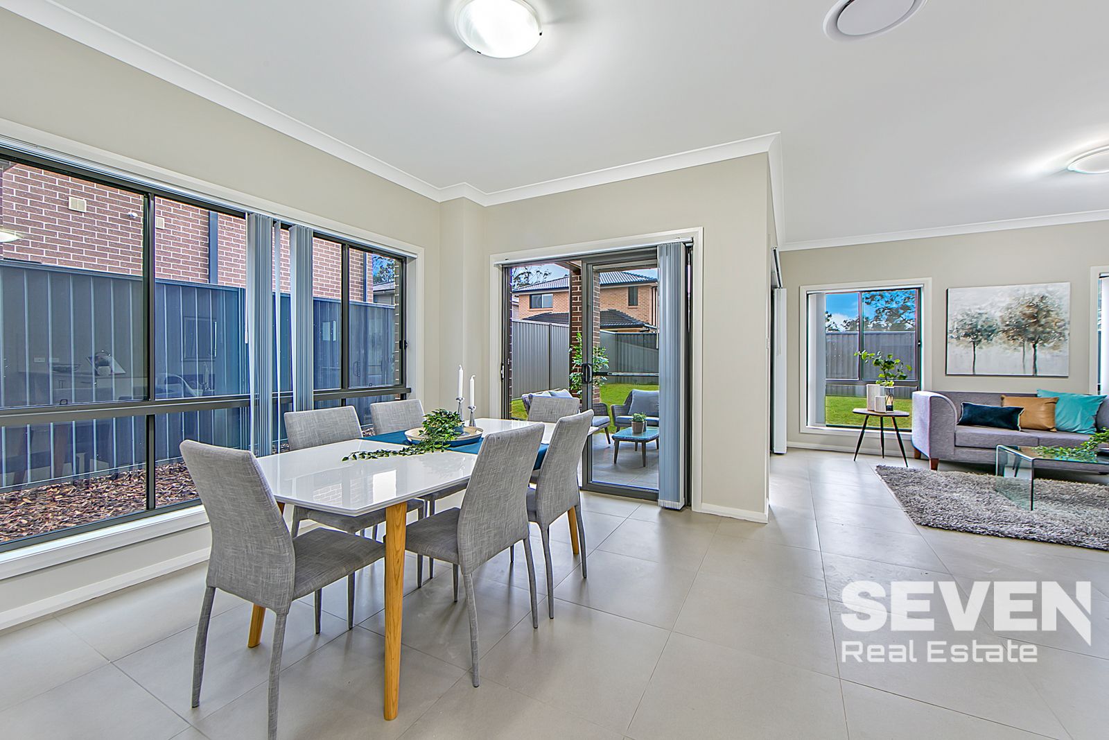 11 Gwen Street, Rouse Hill NSW 2155, Image 2