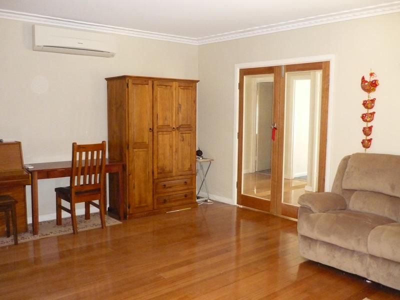 32 Currie Street, Charlton VIC 3525, Image 2