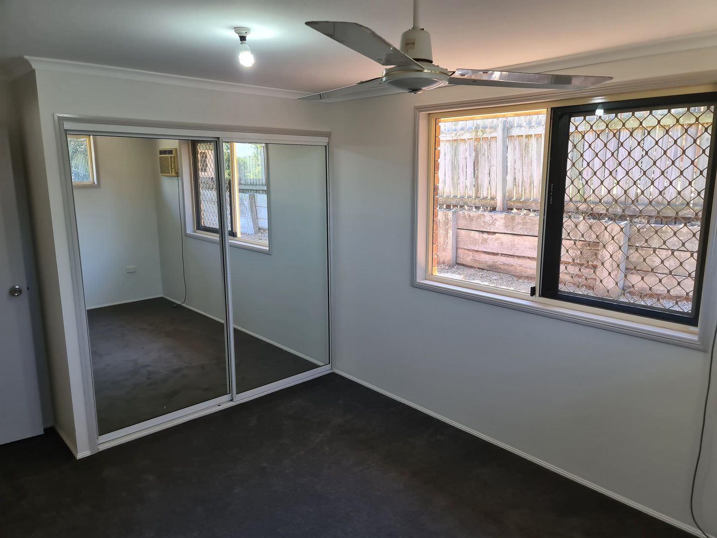 4 Wattora Close, Boyne Island QLD 4680, Image 2