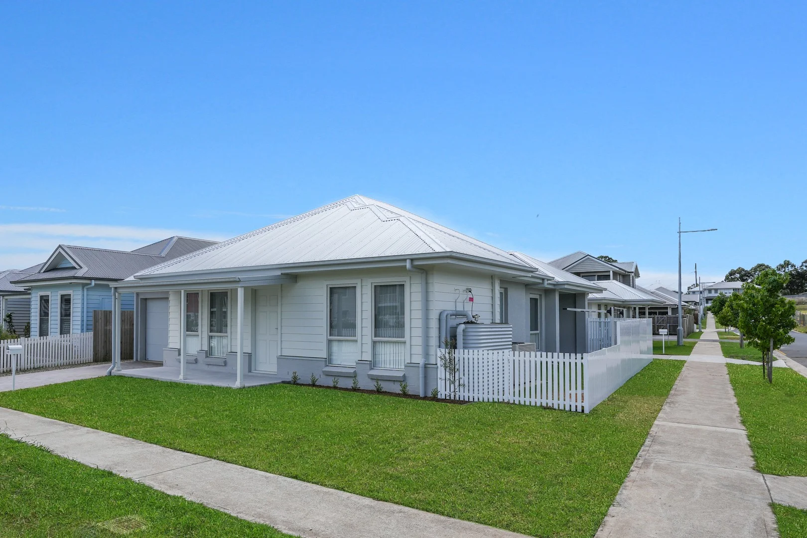 33 Balmoral Parade, Tullimbar NSW 2527