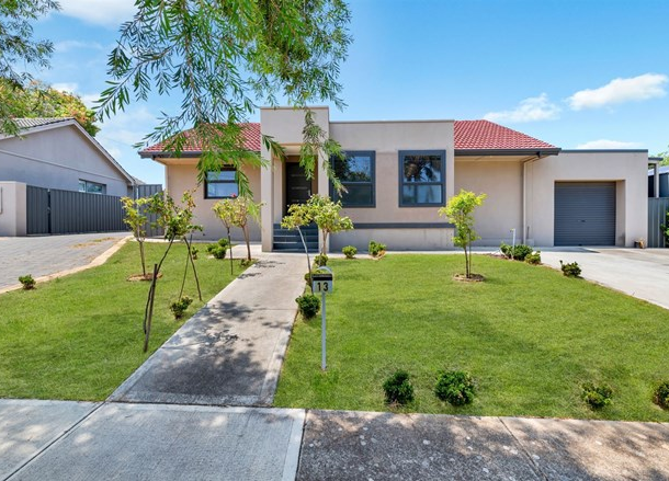 13 Jolly Avenue, Northfield SA 5085