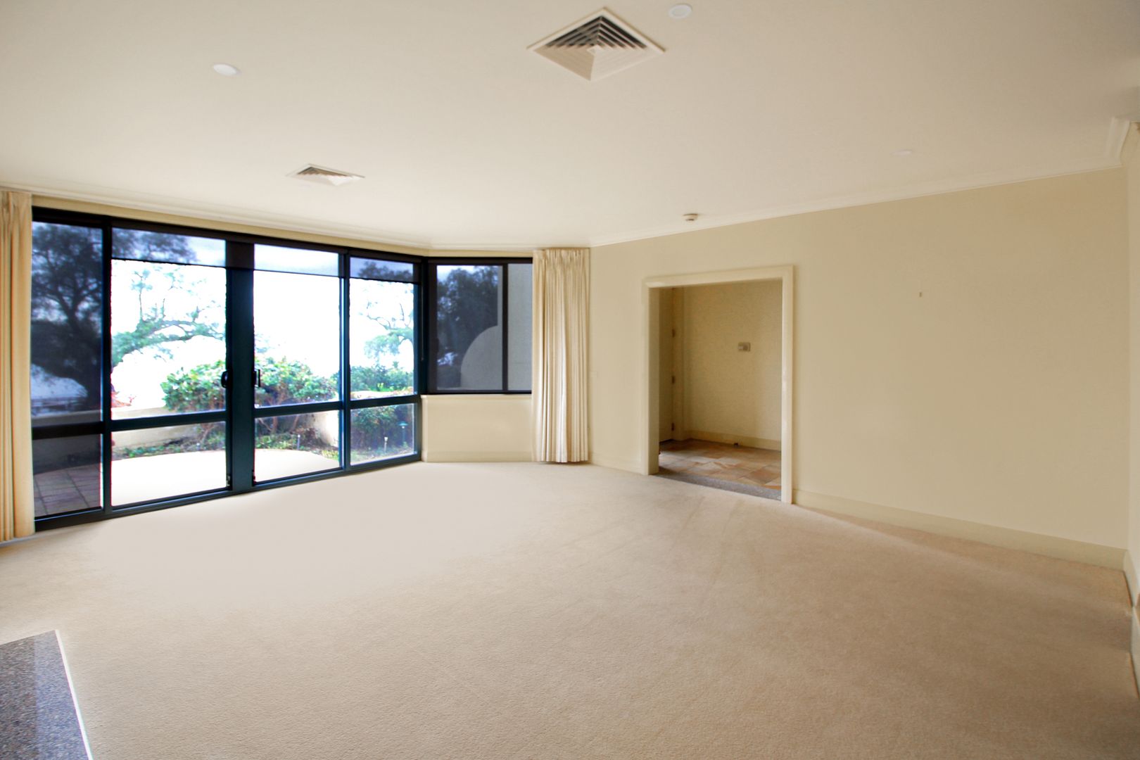 62 Eastern Beach Road, Geelong VIC 3220, Image 2