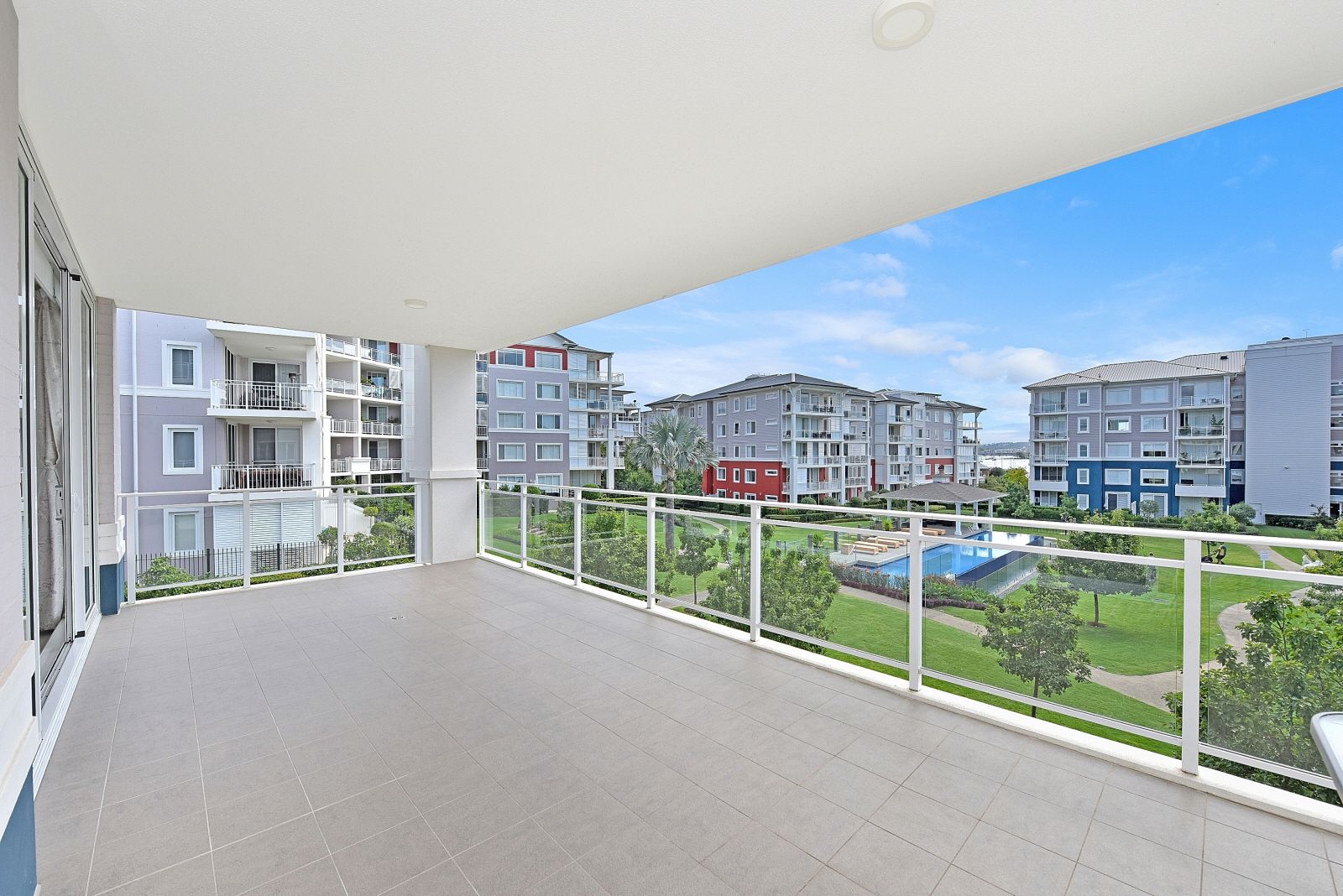 2 bedrooms Apartment / Unit / Flat in 302/28 Peninsula Drive BREAKFAST POINT NSW, 2137