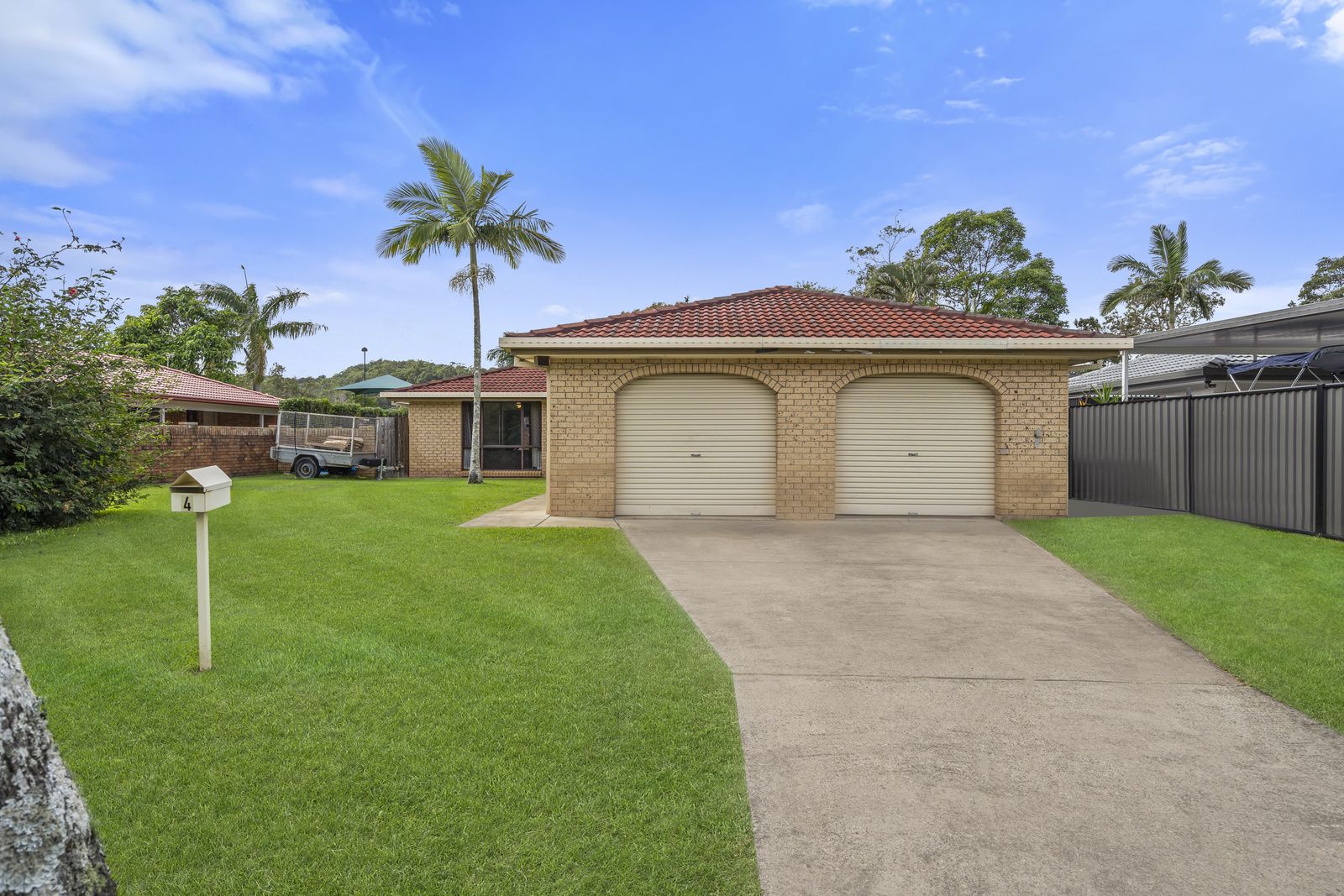 4 Clives Circuit, Currumbin Waters QLD 4223, Image 0