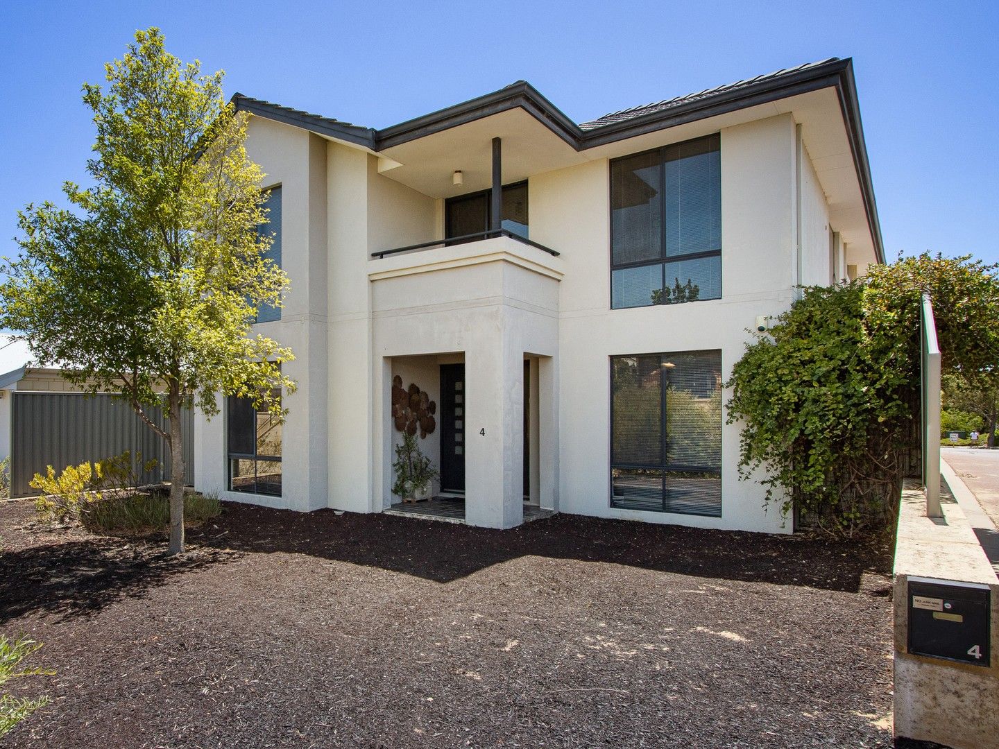 4 bedrooms House in 4 Petworth Street WELLARD WA, 6170