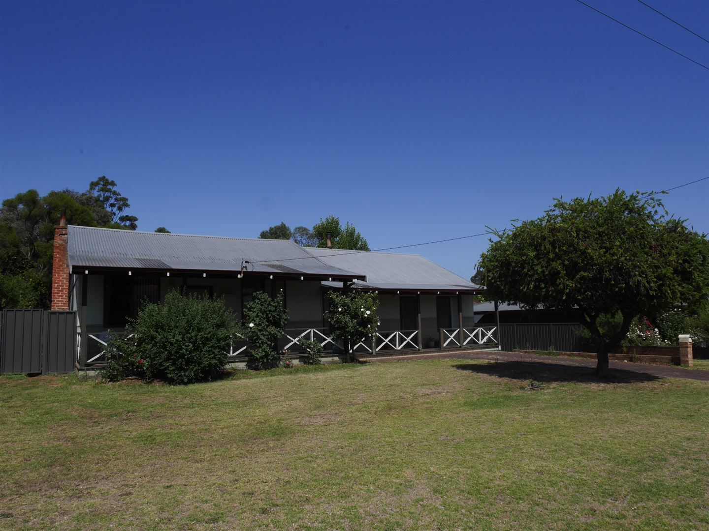 11 Rae Street, Manjimup WA 6258 Domain