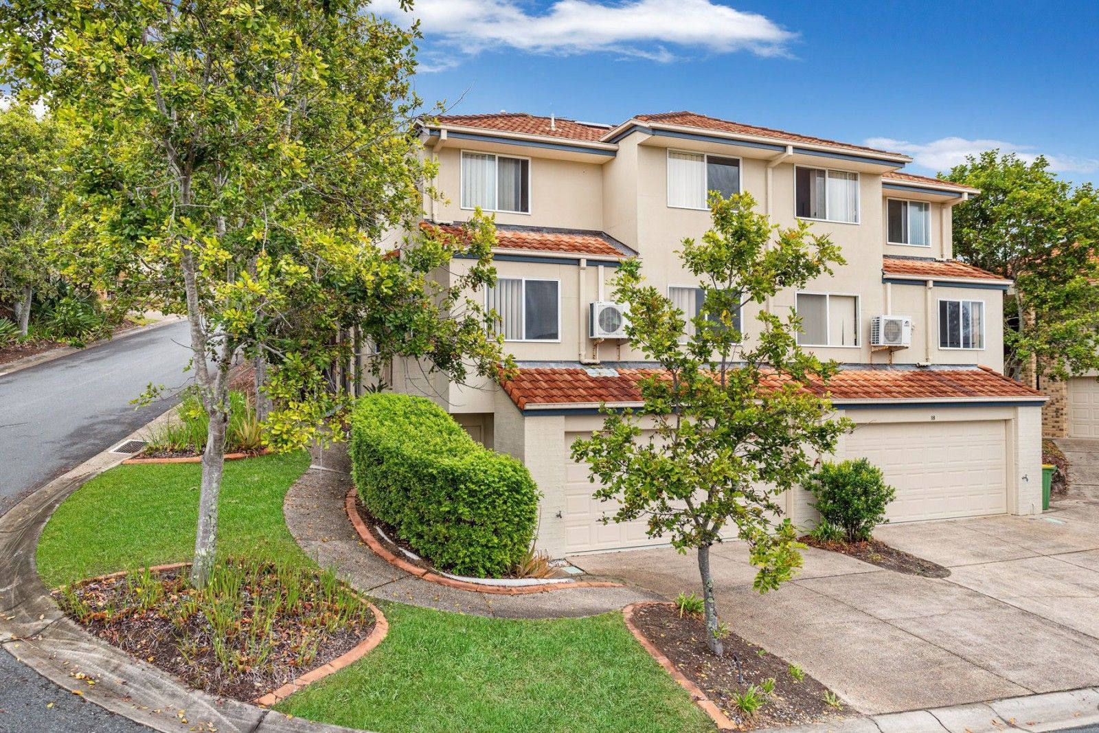 3 bedrooms Townhouse in 17/44-48 McLaren Road NERANG QLD, 4211