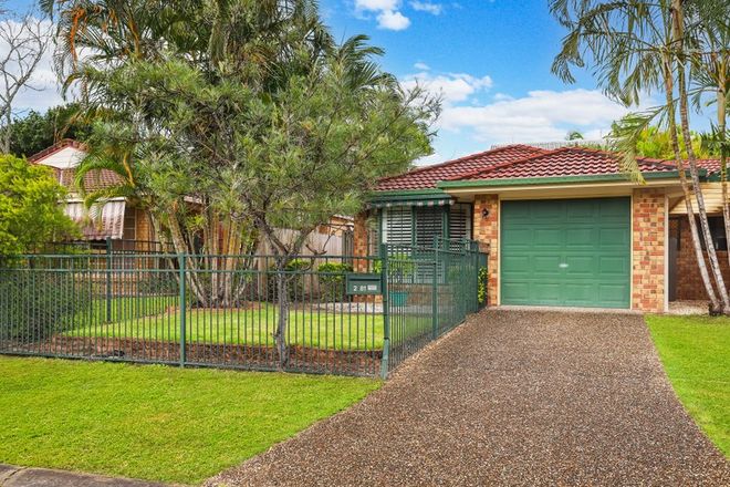 Picture of 2/81 Cootharaba Drive, HELENSVALE QLD 4212