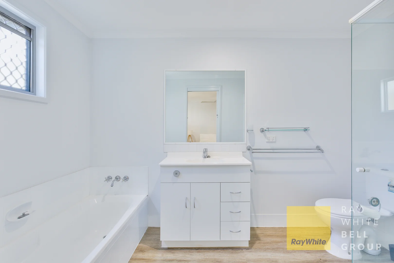 Additional image 27 of 35 Sunshine Boulevard, Broadbeach Waters QLD 4218