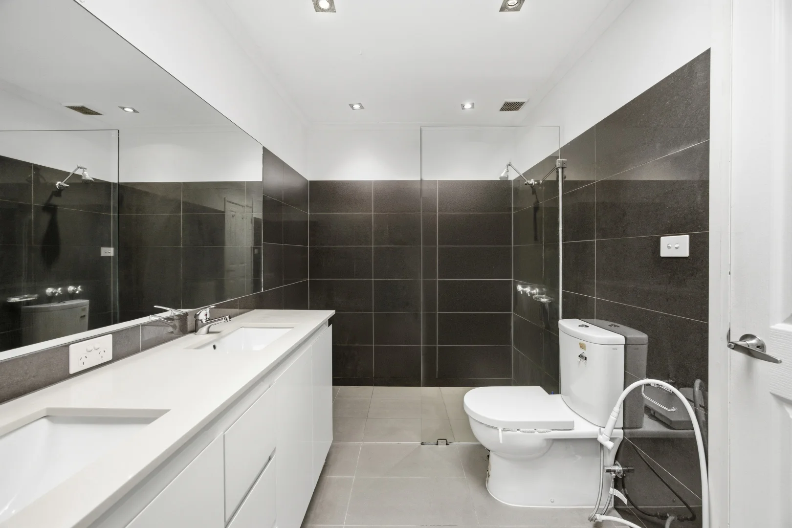 Additional image 7 of 4/10 Barkly Street, Ringwood VIC 3134