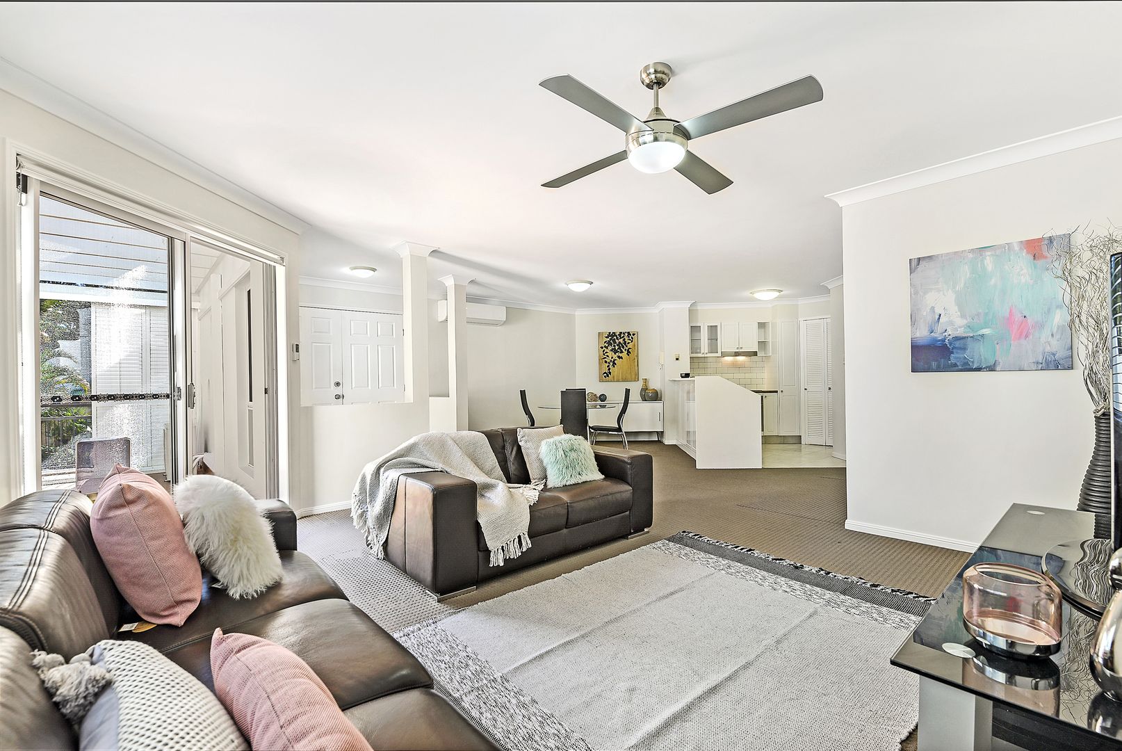 6/100 Cotlew Street East, Southport QLD 4215, Image 2