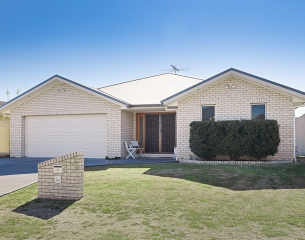 10 Strutt Crescent, Metford NSW 2323