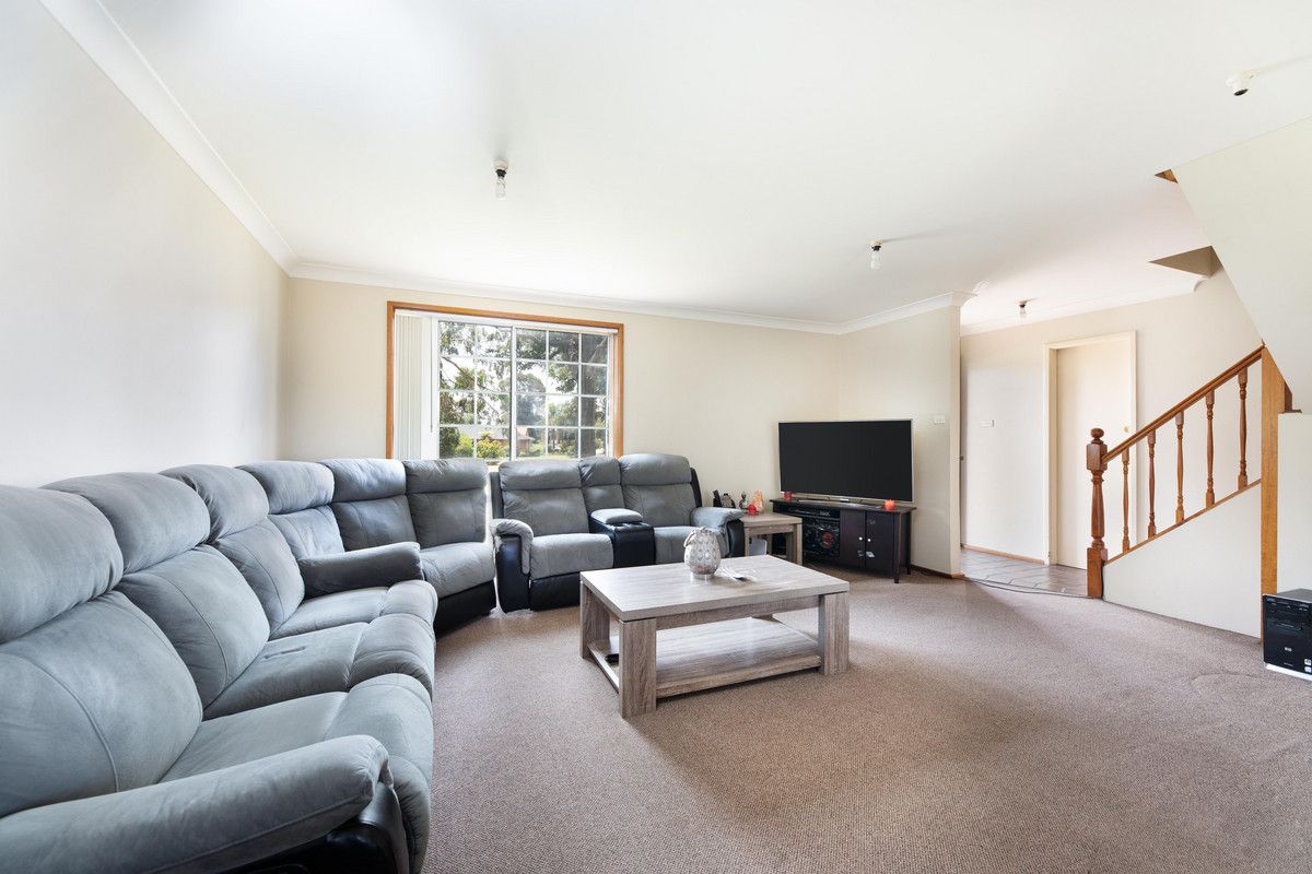 6/11 Arbroath Place, St Andrews NSW 2566, Image 1