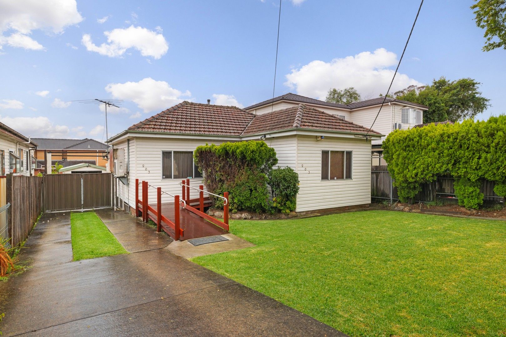 3 bedrooms House in 203 Wangee Road GREENACRE NSW, 2190