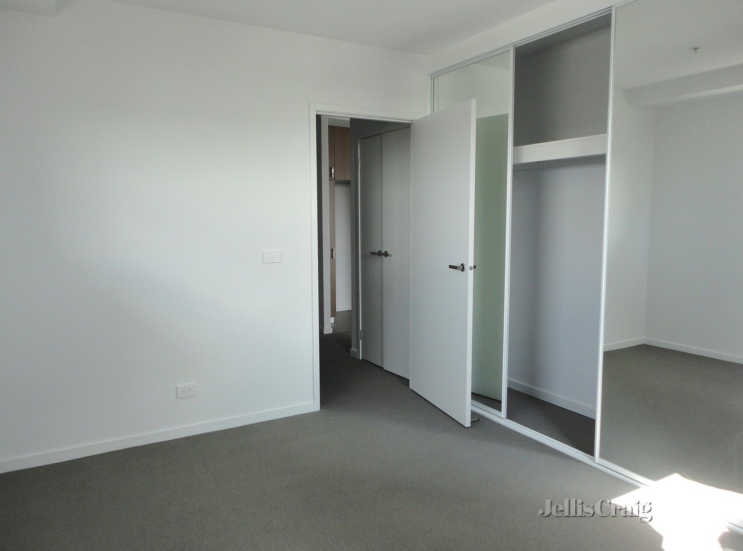 1 bedrooms Apartment / Unit / Flat in 809/597-605 Sydney Road BRUNSWICK VIC, 3056