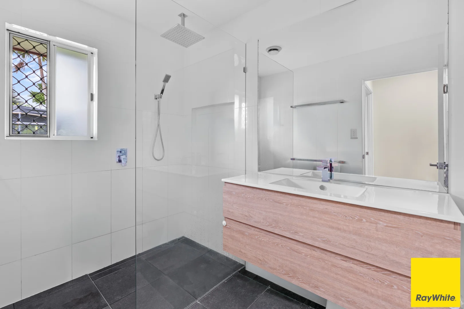 Additional image 10 of 5 Blantyre Close, Manunda QLD 4870