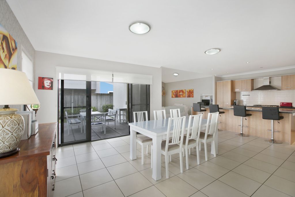 15/1 Celestial Court, CARINA QLD 4152, Image 0