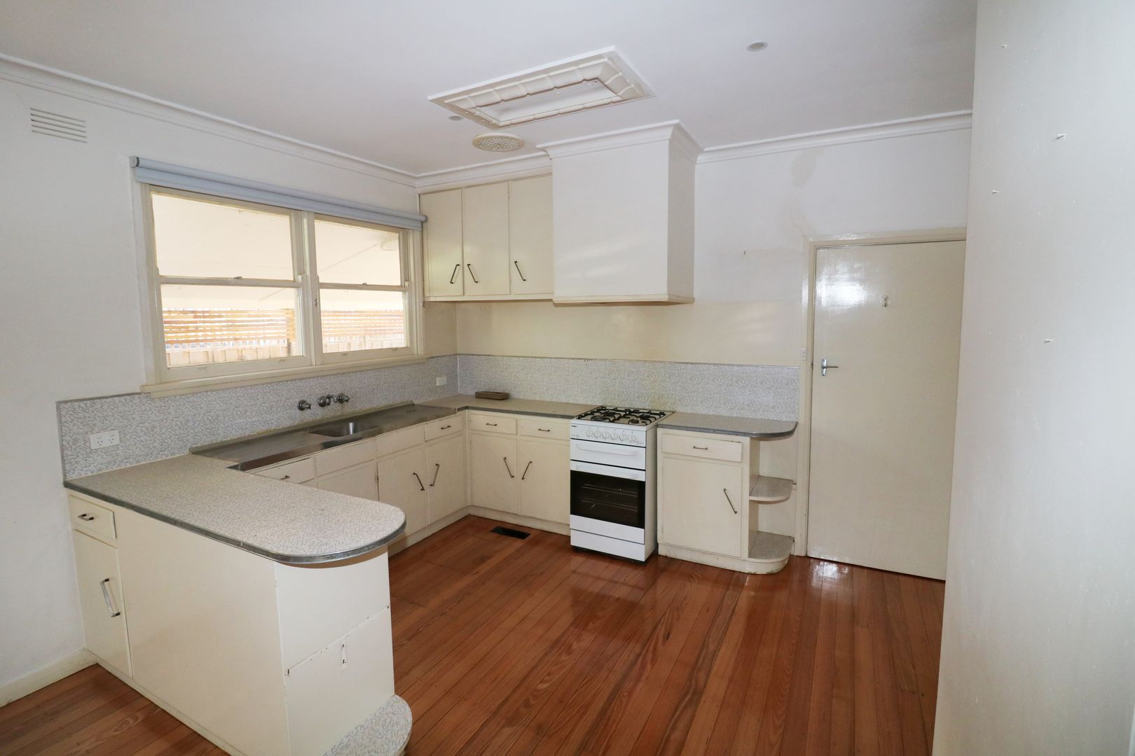 12 Kinlock Street, Bell Post Hill VIC 3215 House For Rent Domain