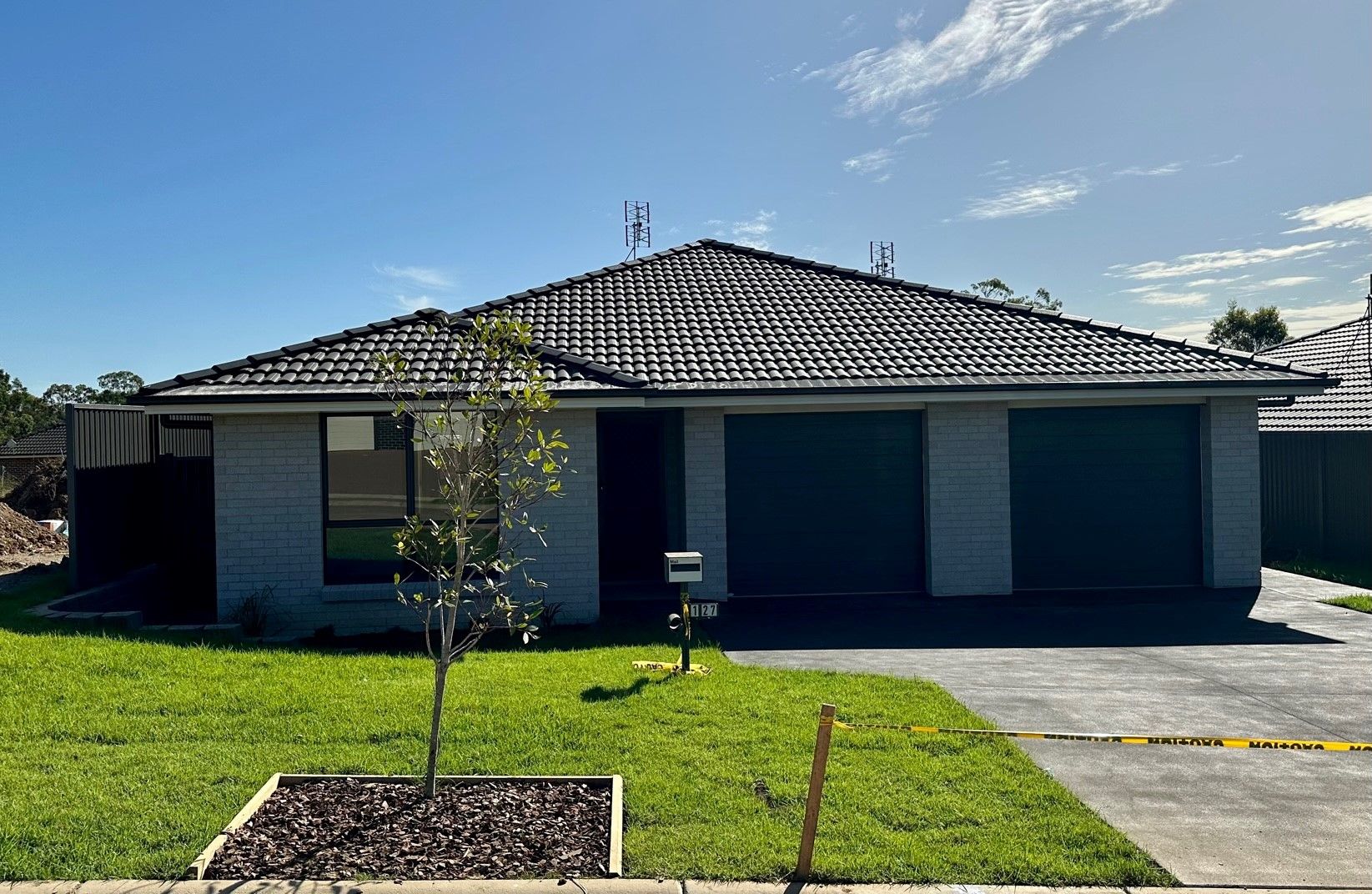 2 bedrooms Duplex in 2/27 Bangalay Street HEDDON GRETA NSW, 2321