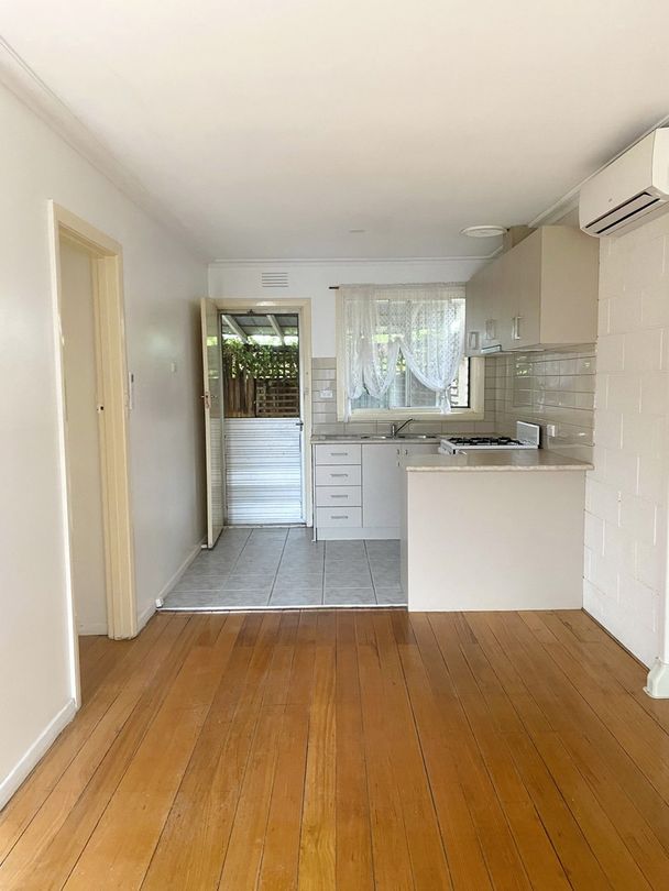 2 bedrooms Apartment / Unit / Flat in 6/38 Spring Street THOMASTOWN VIC, 3074