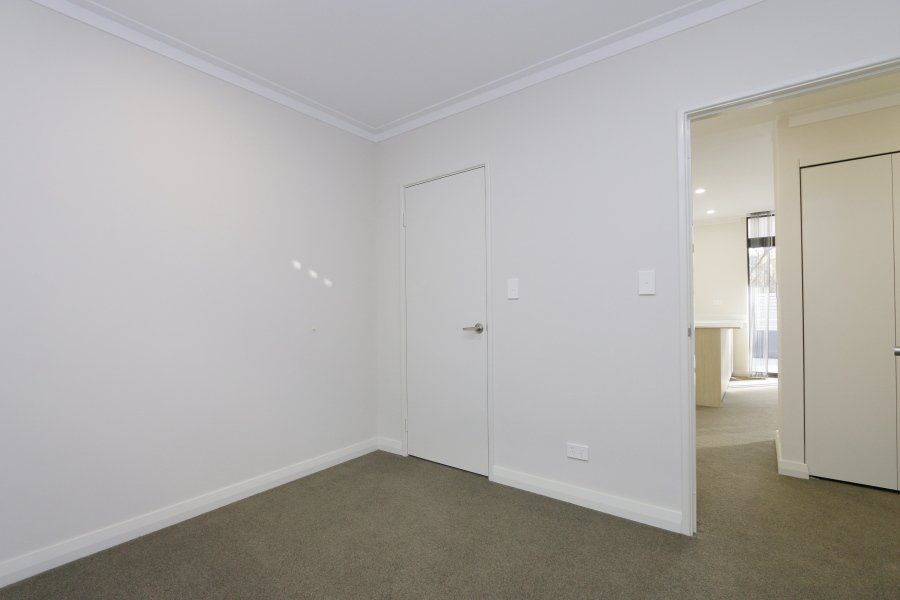 20/63 Mariposa Gardens, Success WA 6164, Image 2