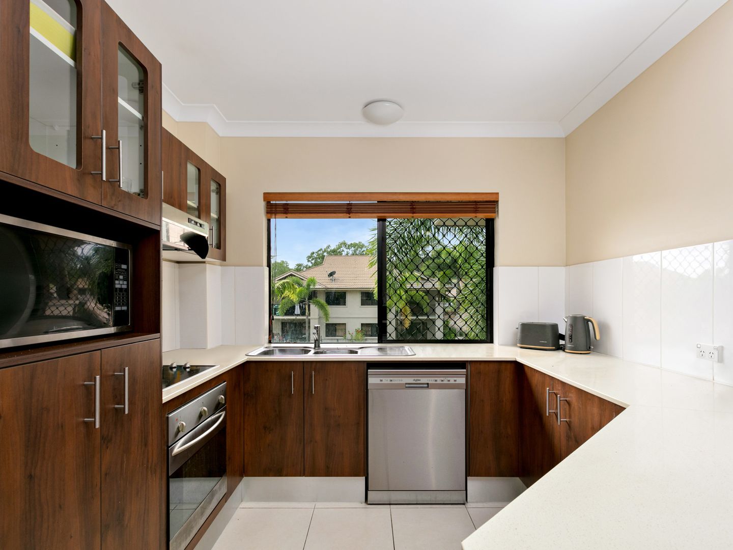 55/1-15 Robson Street, Mooroobool QLD 4870, Image 2