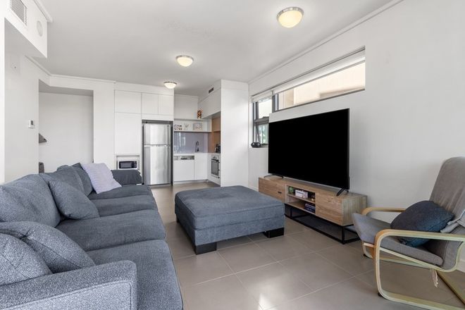 2301/118 Parkside Circuit Hamilton 4007 - Image 3