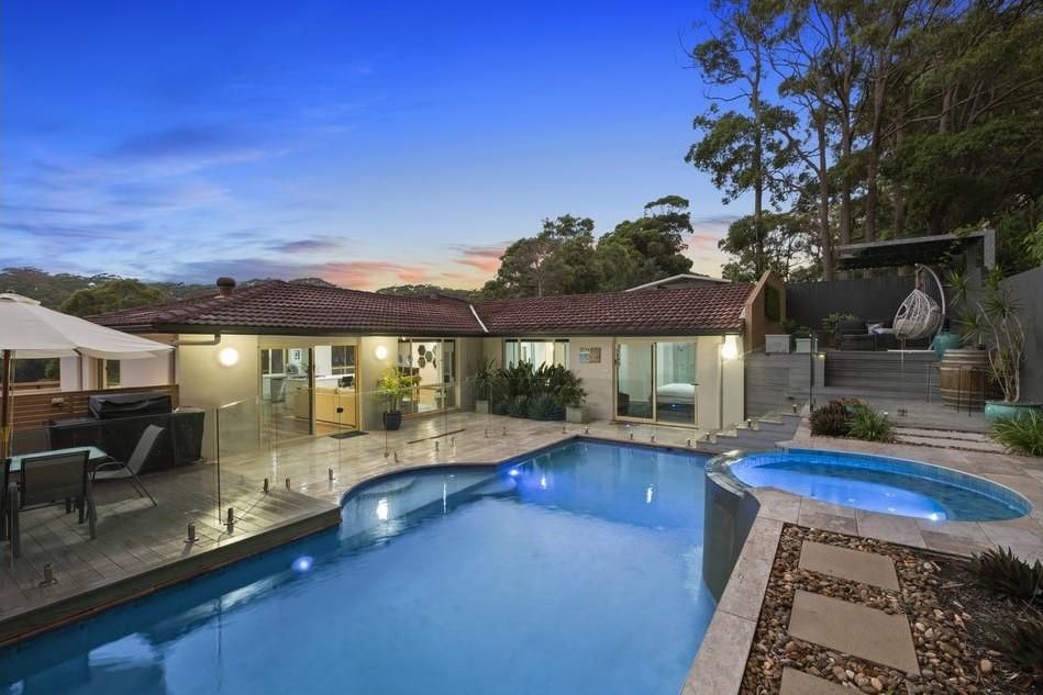5 bedrooms House in 25 Tilanbi Close TERRIGAL NSW, 2260