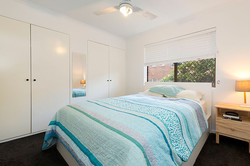 4/84 Victoria Terrace, Greenslopes QLD 4120, Image 2