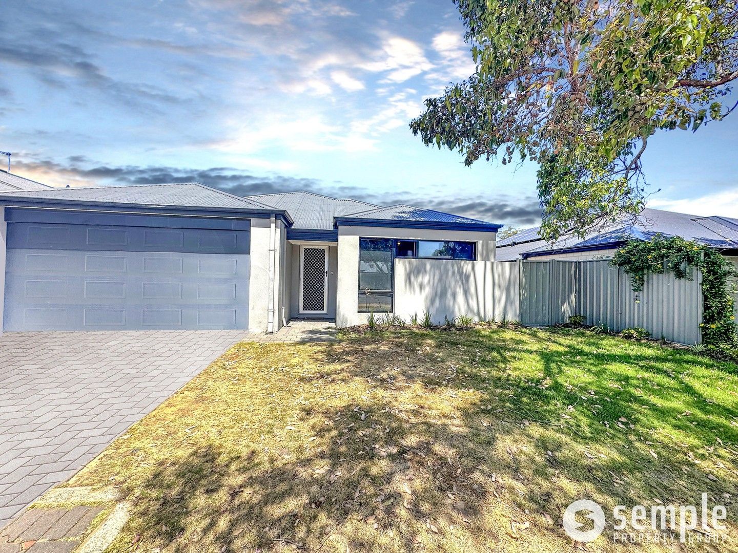 4 bedrooms House in 86 Leda Boulevard WELLARD WA, 6170