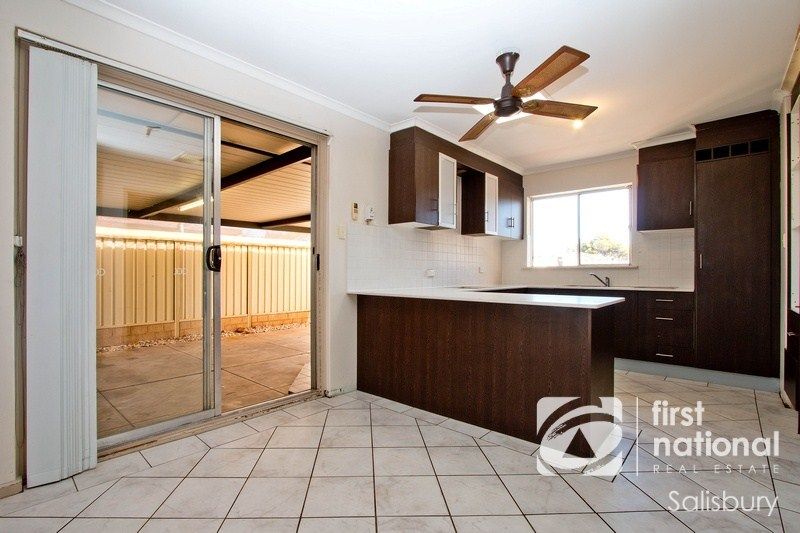 14 Bearing Road, Salisbury North SA 5108, Image 2