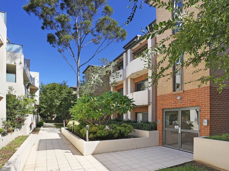 2 bedrooms Apartment / Unit / Flat in 20/9-17 Eastbourne Road HOMEBUSH WEST NSW, 2140